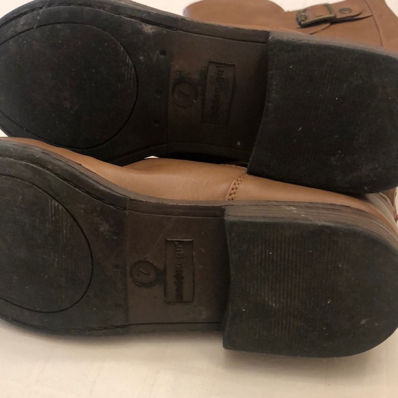 Boots - Picture 3 of 3